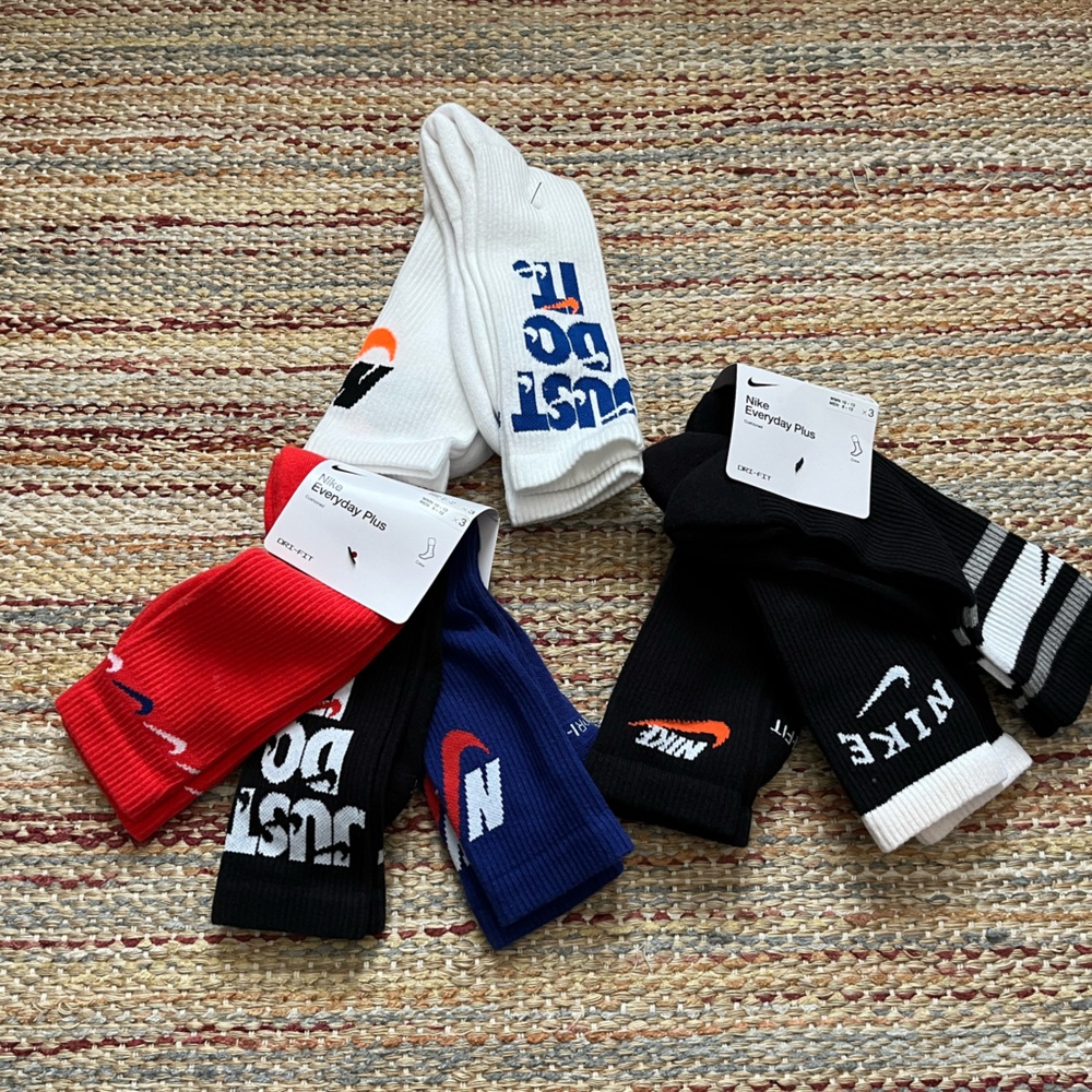 Nike socks - men’s L (8-12)